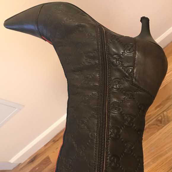 Gucci Leather GG-Logo-Print Ankle Boot - Picture 2 of 4